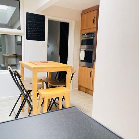 Lovely Dog Friendly, 3 Bed Home Sleeps 8, With Parking & Fenced Garden Work Contractor Leisure, Jasper Кембридж Экстерьер фото