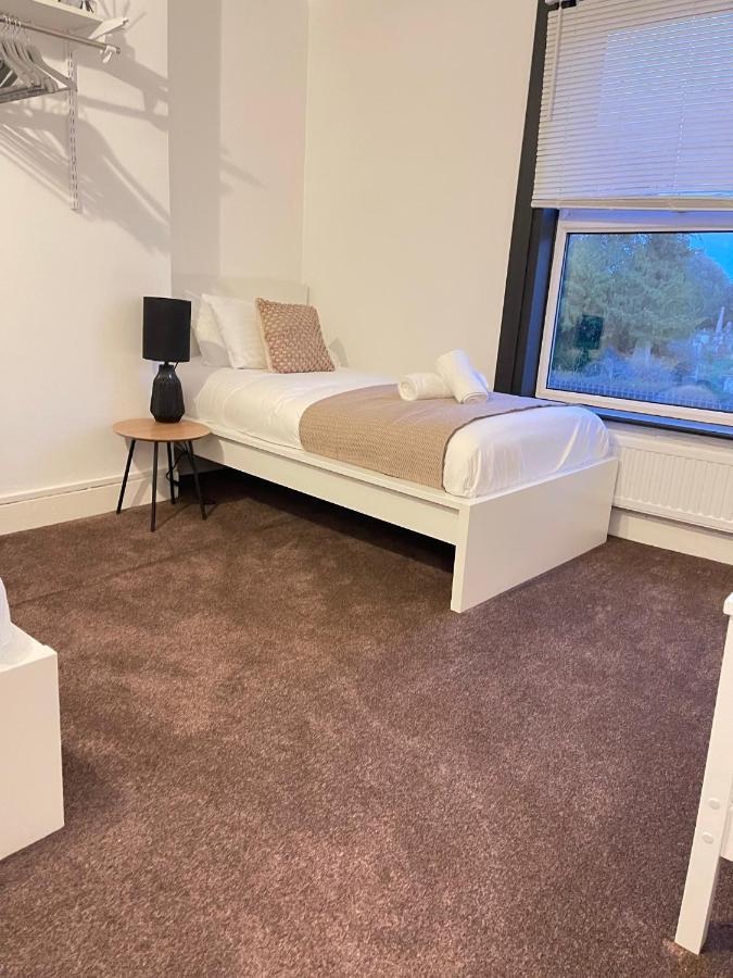 Lovely Dog Friendly, 3 Bed Home Sleeps 8, With Parking & Fenced Garden Work Contractor Leisure, Jasper Кембридж Экстерьер фото