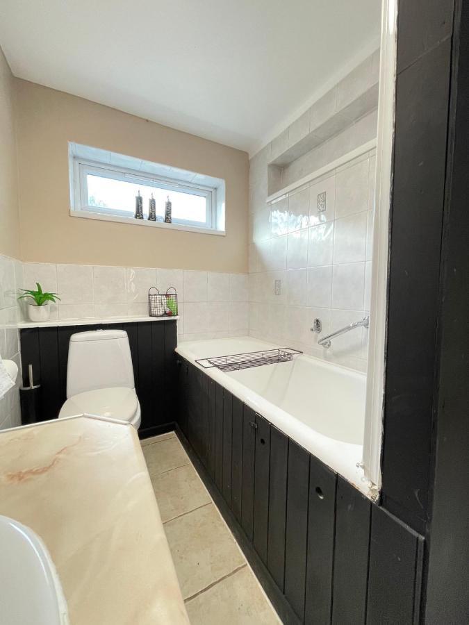 Lovely Dog Friendly, 3 Bed Home Sleeps 8, With Parking & Fenced Garden Work Contractor Leisure, Jasper Кембридж Экстерьер фото