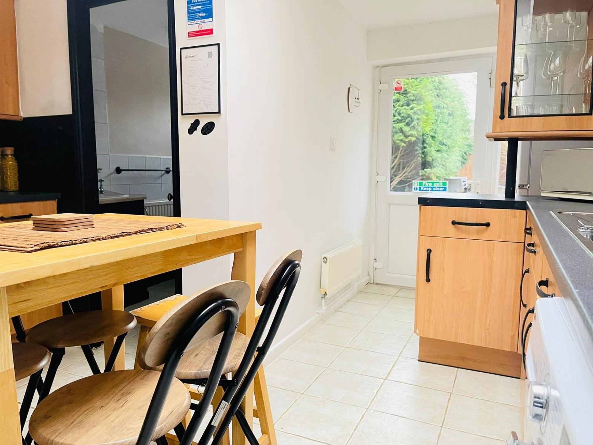 Lovely Dog Friendly, 3 Bed Home Sleeps 8, With Parking & Fenced Garden Work Contractor Leisure, Jasper Кембридж Экстерьер фото