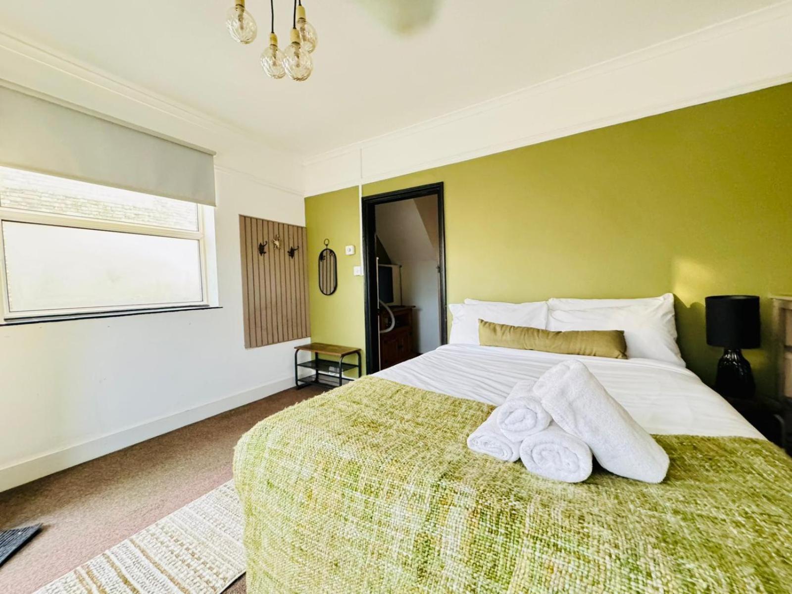 Lovely Dog Friendly, 3 Bed Home Sleeps 8, With Parking & Fenced Garden Work Contractor Leisure, Jasper Кембридж Экстерьер фото